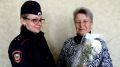 Сотрудники полиции г. Керчи поздравили мать погибшего сослуживца с Международным женским днем