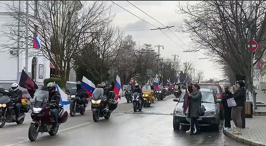 В Севастополе отметили годовщину воссоединения с Россией: автомотопробег, турнир по самбо