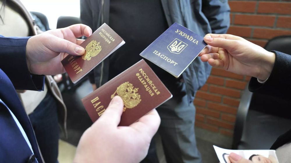 Путин: гражданство Украины прекращается со дня подачи заявления в МВД