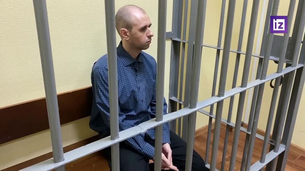 Жителя Симферополя Стеценко Станислава Павловича признали виновным в совершении госизмены и приговорили к лишению свободы на срок 12 лет. Об этом сообщили в УФСБ