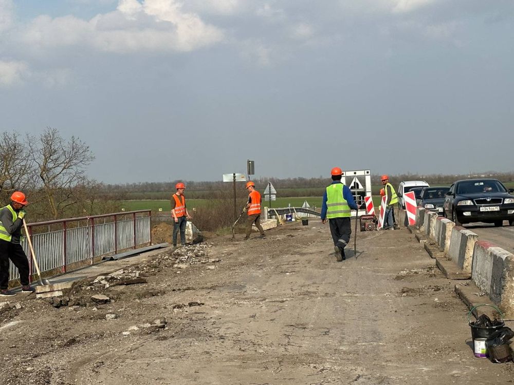 Антон Кравец: В Нижнегорском районе идут работы по капитальному ремонту мостового сооружения