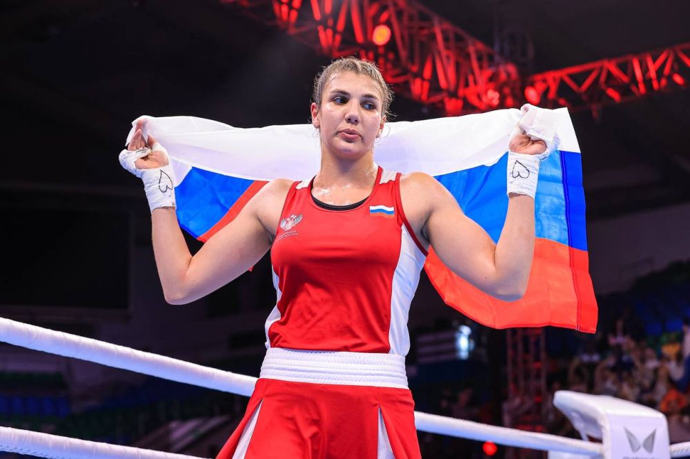 Женская сборная России заняла третье общекомандное место по количеству медалей на прошедшем в Индии чемпионате мира по боксу:
