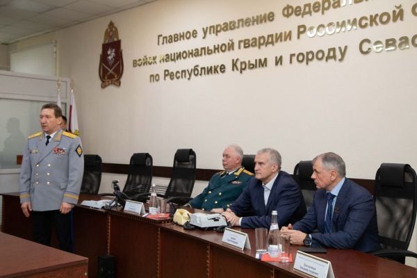 В Крыму наградили сотрудников и военнослужащих регионального управления Росгвардии