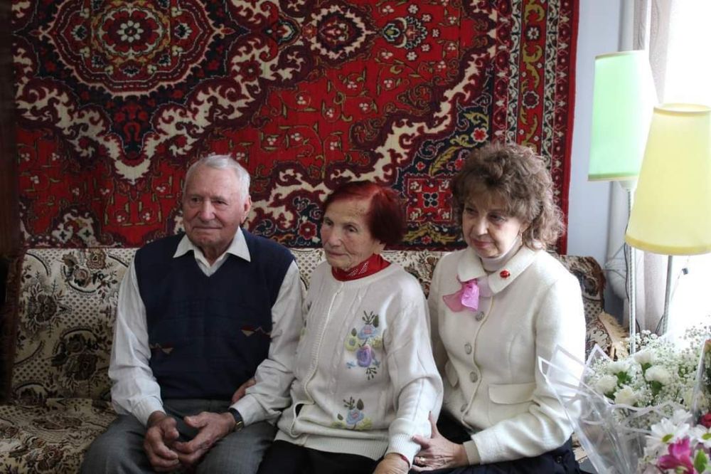 В Департаменте ЗАГС Минюста Крыма отметили востребованность проведения отделами ЗАГС юбилеев и годовщин супружеской жизни