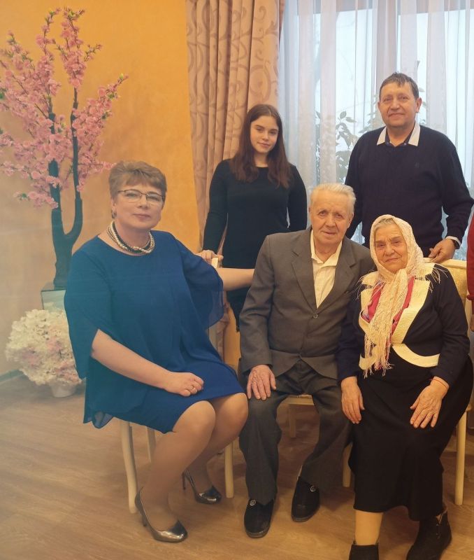 В Департаменте ЗАГС Минюста Крыма отметили востребованность проведения отделами ЗАГС юбилеев и годовщин супружеской жизни