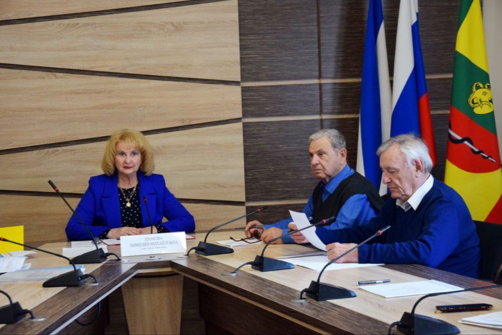 Эммилия Леонова: Приняла участие в заседании Общественной комиссии по ...