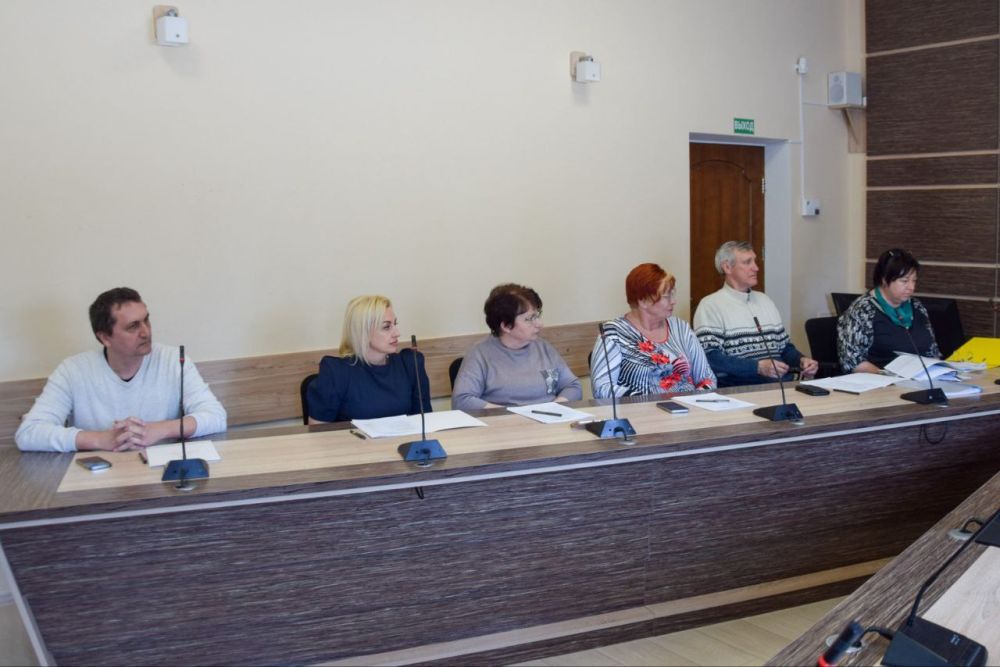 Эммилия Леонова: Приняла участие в заседании Общественной комиссии по ...