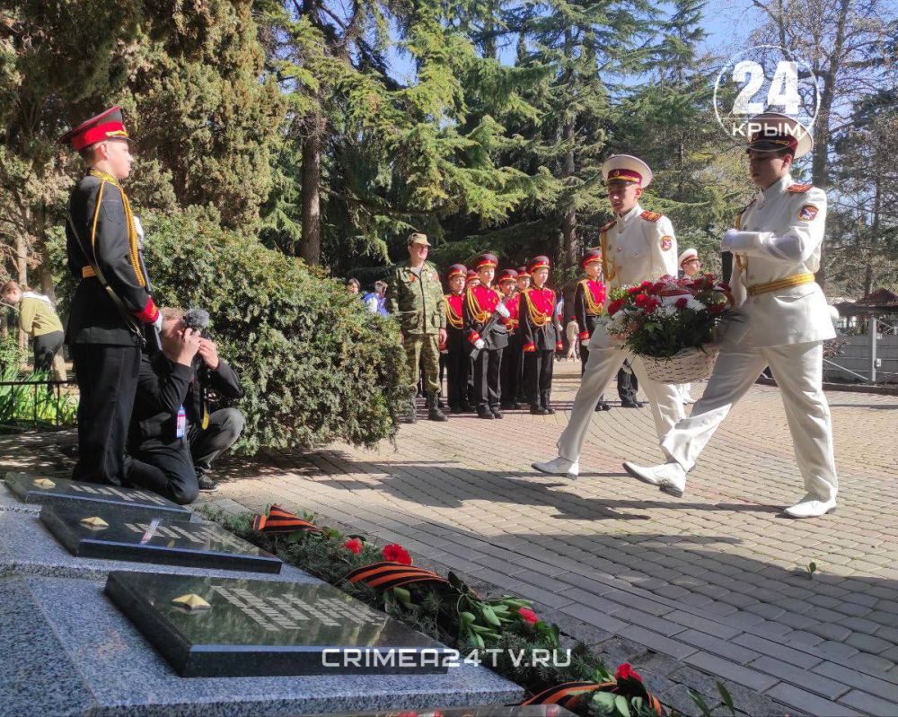 Алушта военнослужащих