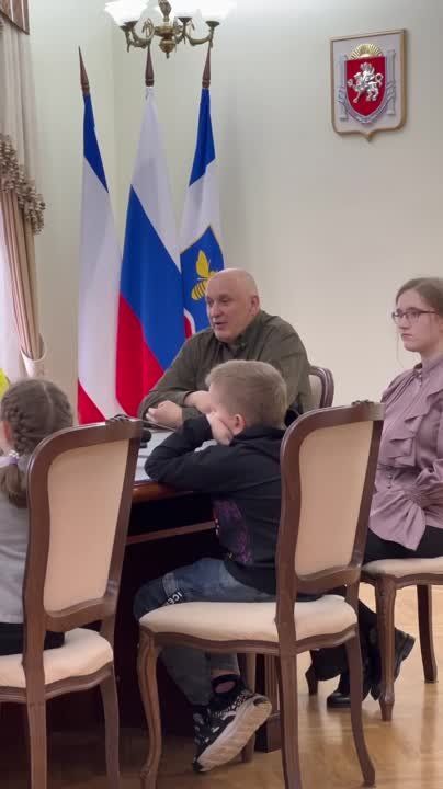 Участник СВО встретился с маленькими крымчанами - Лента новостей Крыма