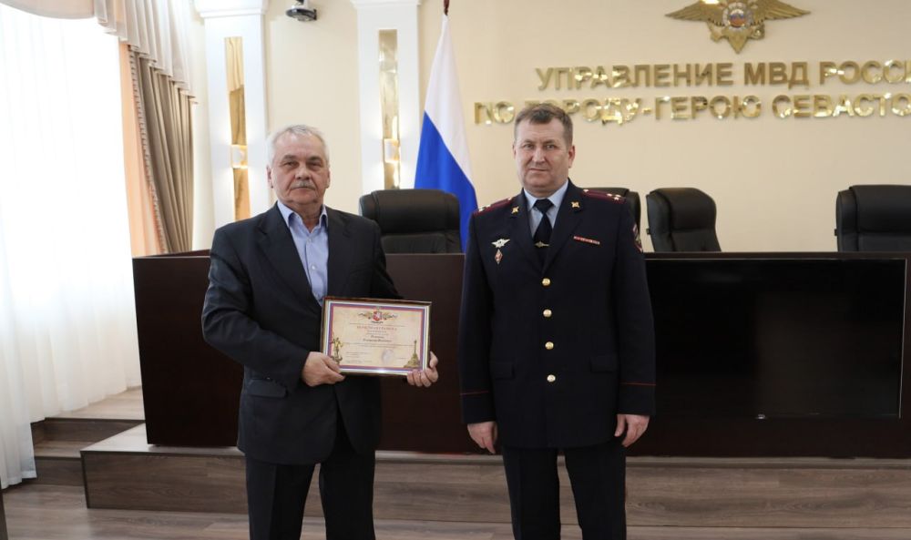 Врио начальника Управления МВД России по г. Севастополю полковник ...
