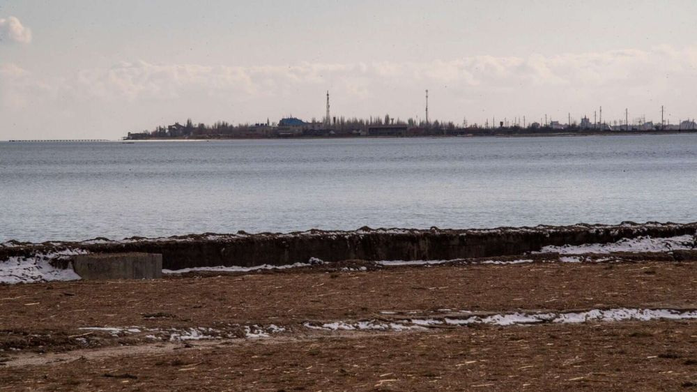 По земле и монорельс: Сальдо о дороге по Арабатской стрелке в Крым