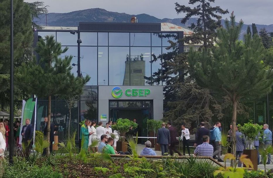Сбербанк в Крыму и Севастополе серьёзно ударит по местным финансовым структурам