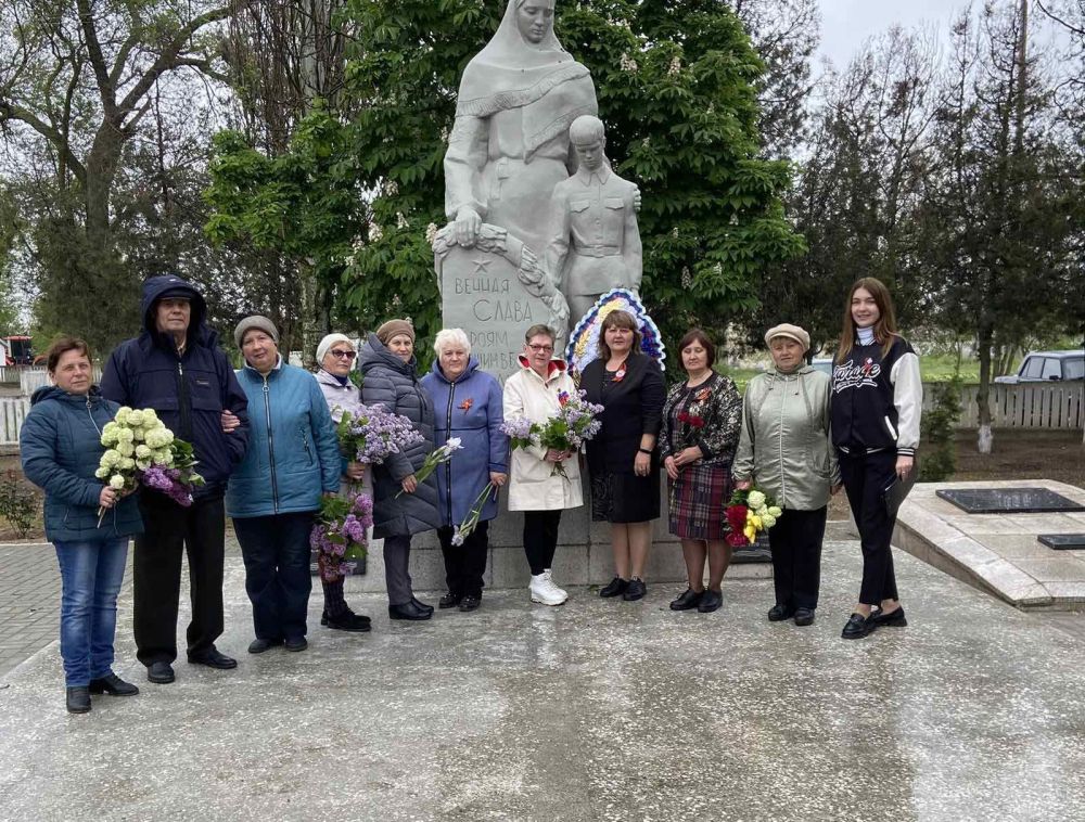 В Джанкойском районе возложили цветы к памятникам и воинским захоронениям в День 78 – й годовщины Победы в Великой Отечественной войне
