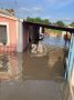 В селе Клёновка Симферопольского района администрация и спасатели сразу начали откачивать воду из подтопленных домов