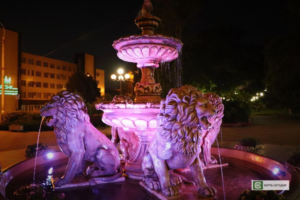 Керченские львы ночью становятся волшебными