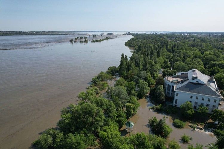 Как выглядит затопленная Новая Каховка в Херсонской области
