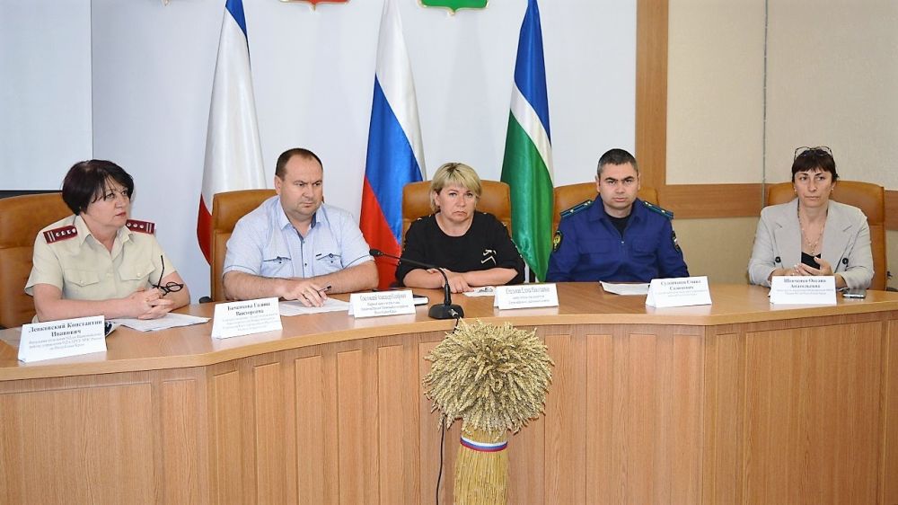 В Администрации Первомайского района состоялось заседание круглого стола на тему «Внеплановая проверка»