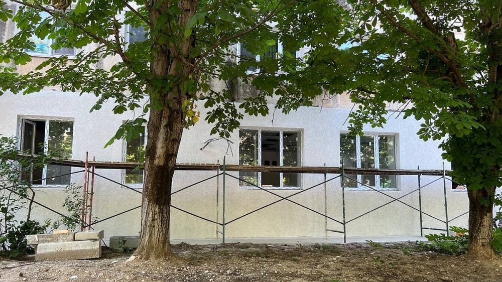 Детскую хореографическую школу в Симферополе отремонтировали на 75%