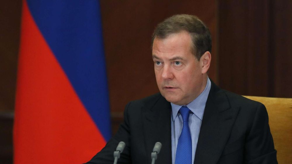 Медведев жестко высказался о наступлении ВСУ и его кураторах на Западе