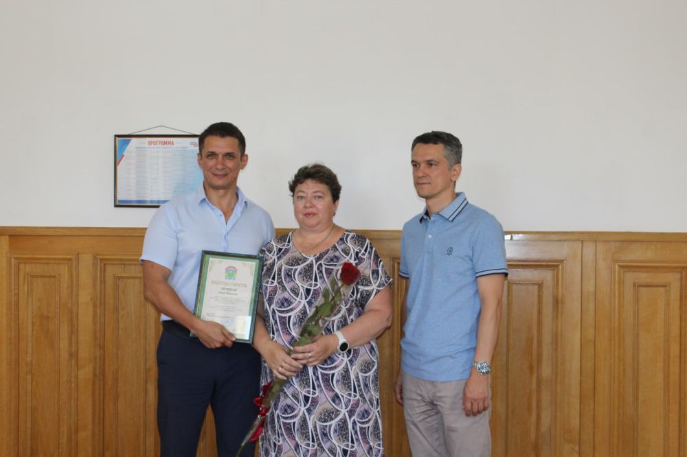 В администрации Симферопольского района чествовали тружеников ...