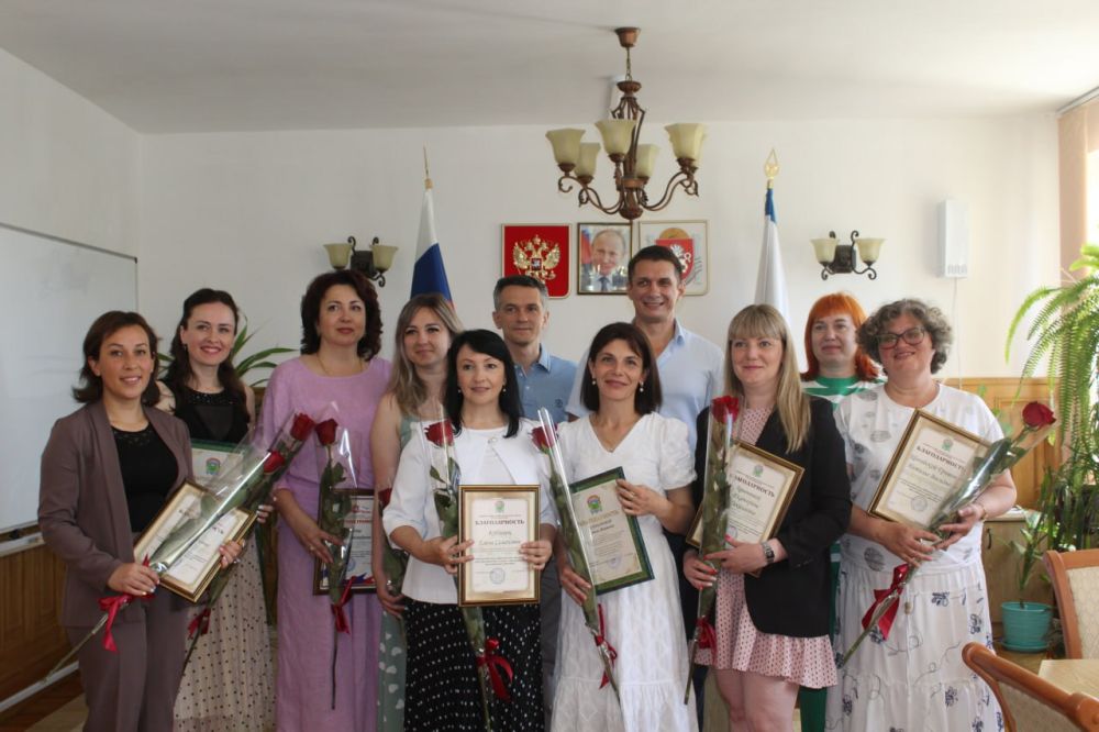 В администрации Симферопольского района чествовали тружеников ...