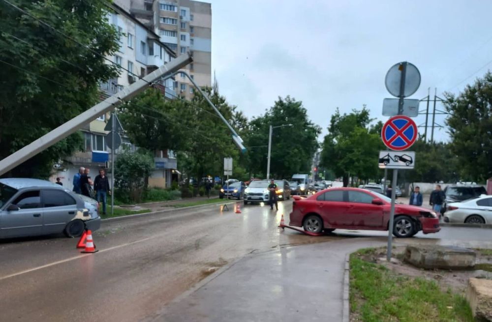 В Симферополе сотрудниками Госавтоинспекции проводится проверка по ...