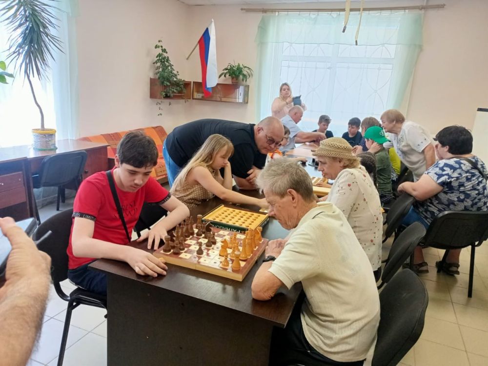 Филиал феодосия. Алпас Волгодонск. Турнир по шашкам фото