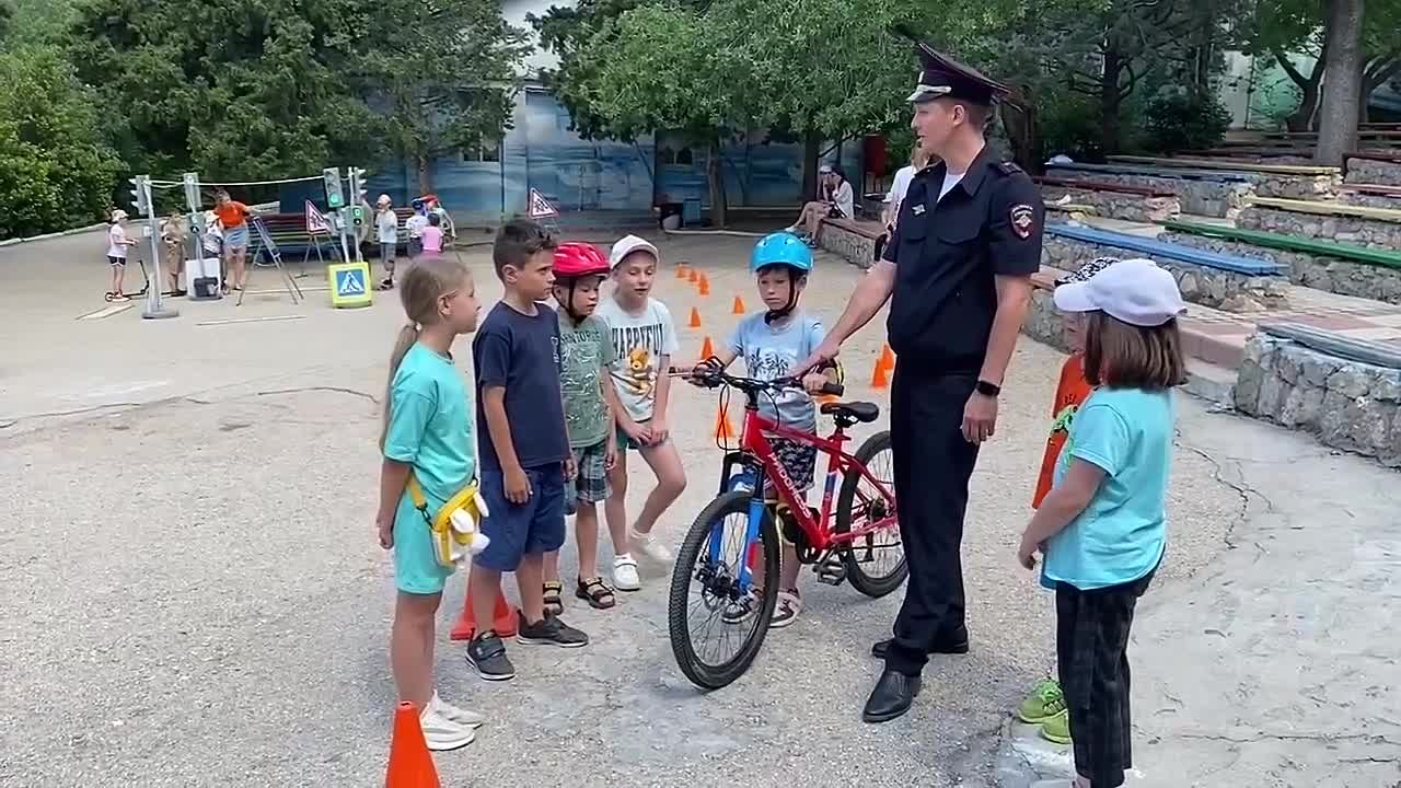 В Севастополе более трёхсот детей стали участниками профилактического  тренинга по Правилам дорожного движения в детском оздоровительном лагере  «Ласпи» - Лента новостей Крыма