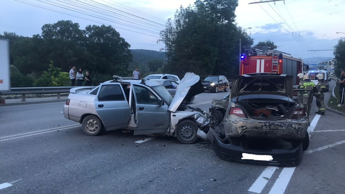 В ДТП с «десяткой» и Daewoo под Симферополем пострадали оба водителя -  Лента новостей Крыма