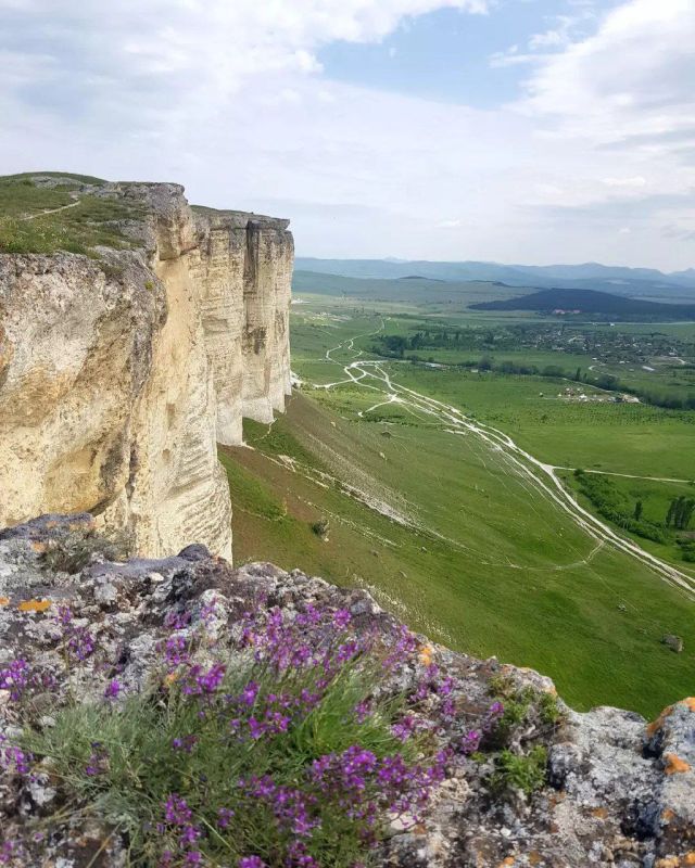 Белые скалы усольский район фото