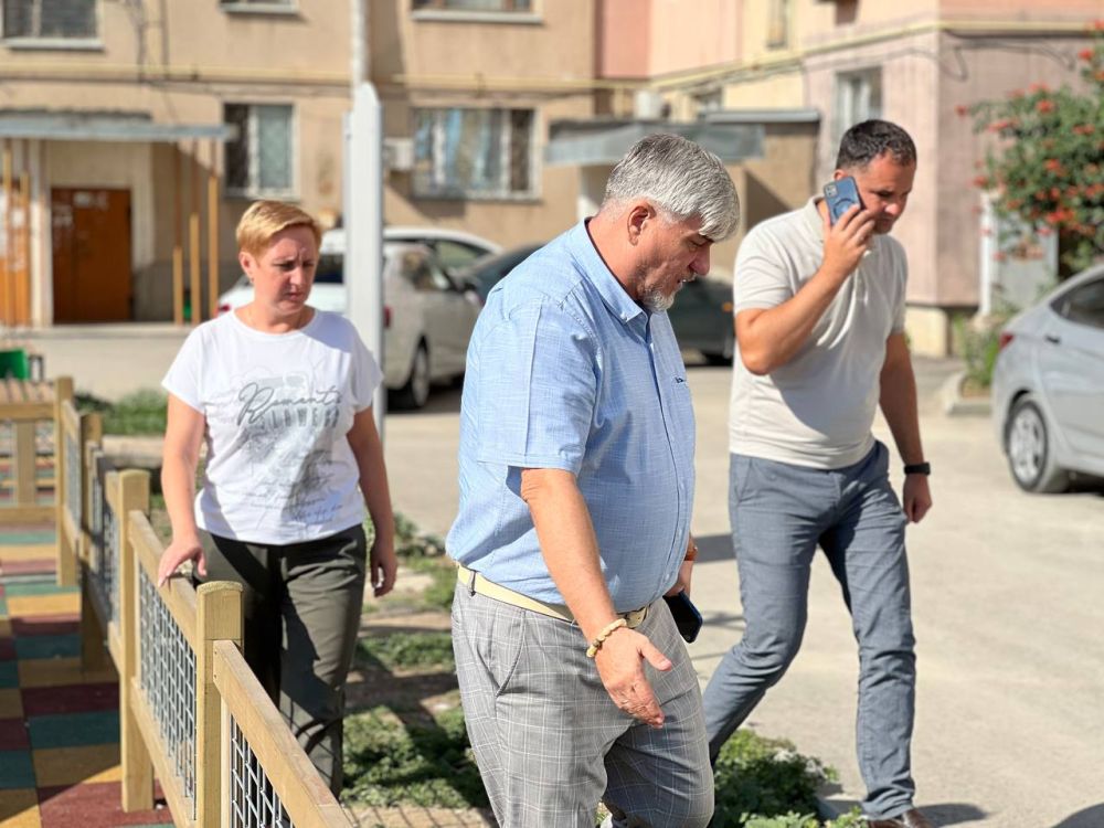 Благоустройство дворовых территорий фото