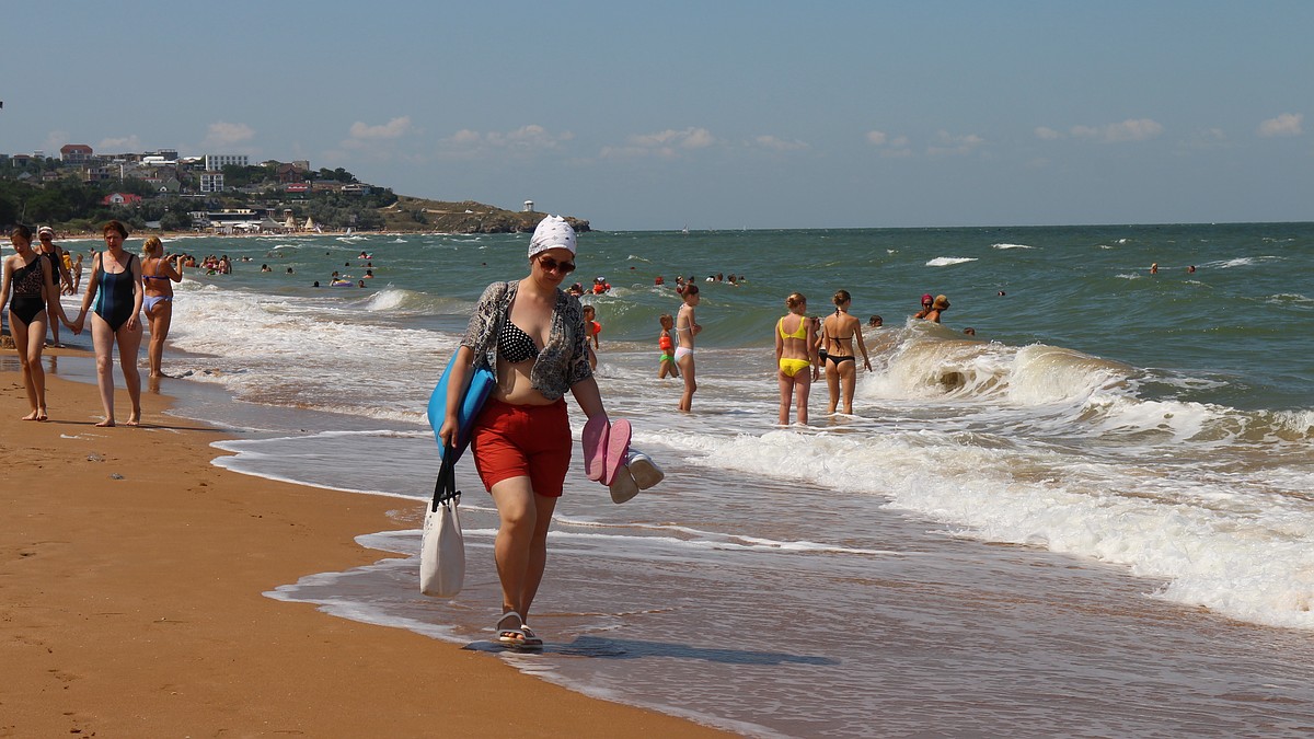 Самое теплое море в Крыму: выгодно ли отдыхать на Азовском море в июле 2023  - Лента новостей Крыма