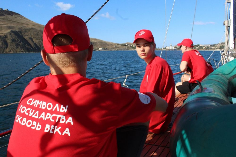 Морской поход «Паруса памяти Чёрного моря» стартовал в Крыму - Лента ...