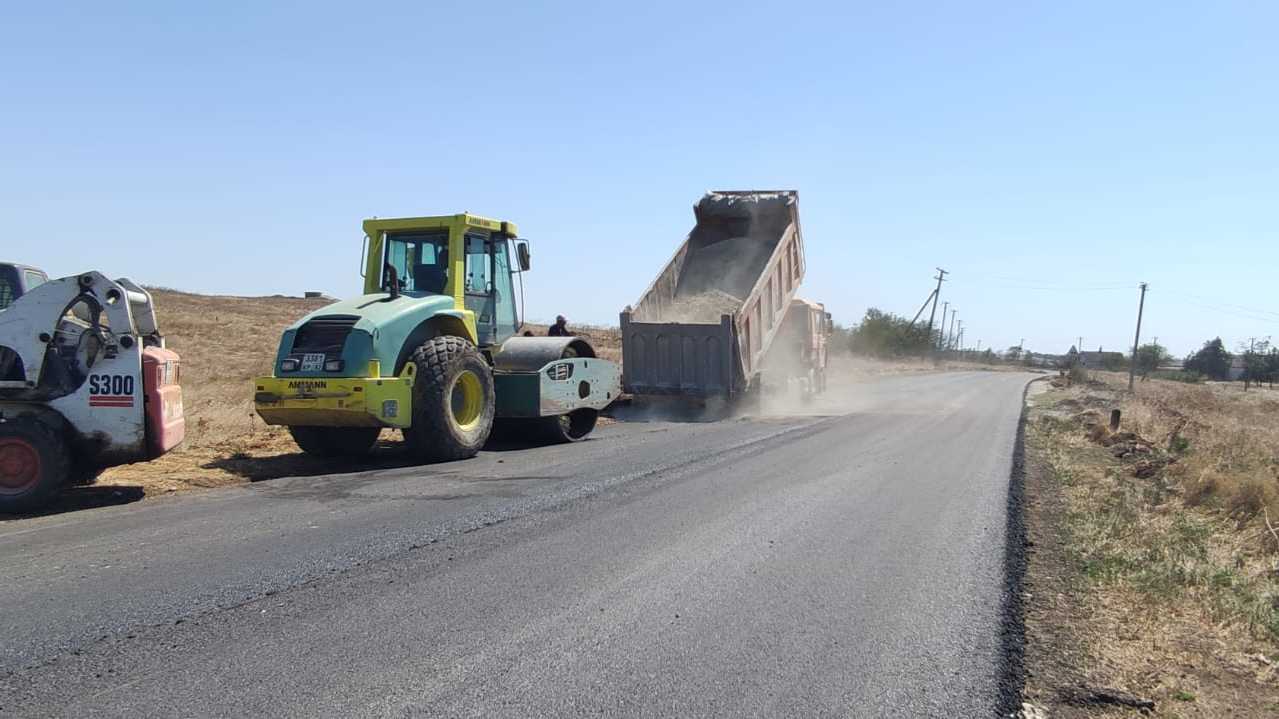 В Крыму продолжается ремонт участка автомобильной дороги межмуниципального  значения Таврида?Заветное - Лента новостей Крыма