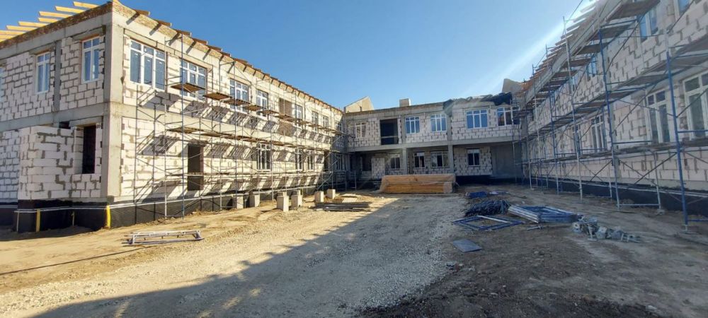 В с. Гришино Первомайского района ведется реконструкция муниципального бюджетного дошкольного образовательного учреждения «Чебурашка» на 130 мест
