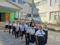 Сотрудники Госавтоинспекции Нижнегорского района совместно с педагогами проводят пешеходные экскурсии для учащихся начальных классов общеобразовательных учреждений района