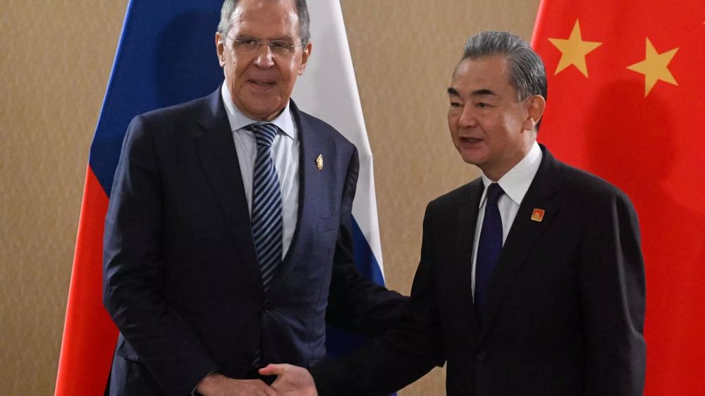 Переговоры министров иностранных дел России и Китая. Трансляция