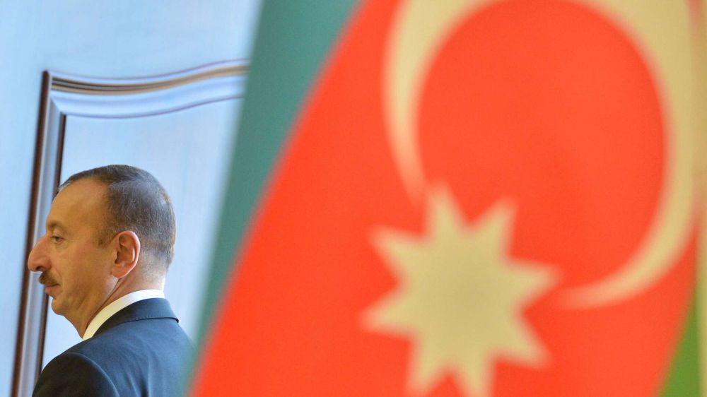 Алиев извинился перед Путиным за погибших в Карабахе миротворцев