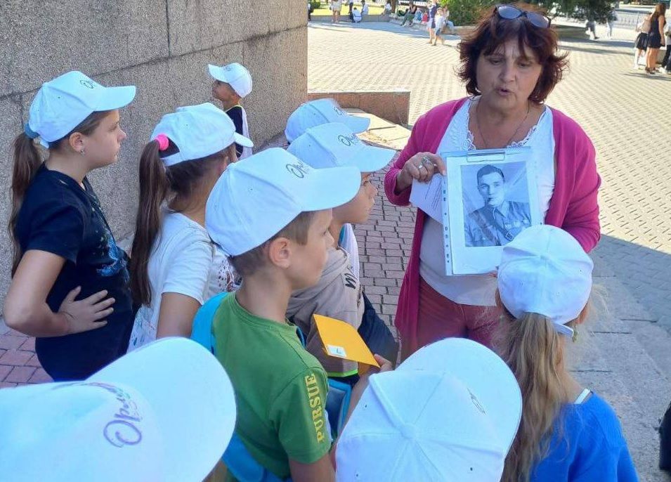 В Севастополе провели познавательную игру для школьников «Город мужества и славы»