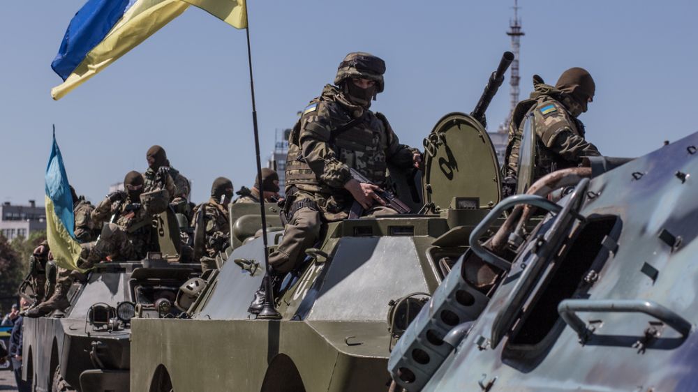 Украина приступила к плану по захвату Крыма. Киев перебрасывает войска