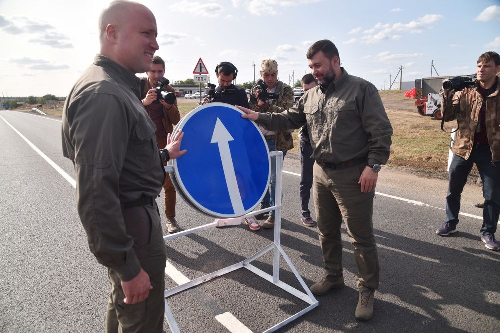 Денис Пушилин открыл движение на участке одной из автомобильных дорог на юге Республики 
