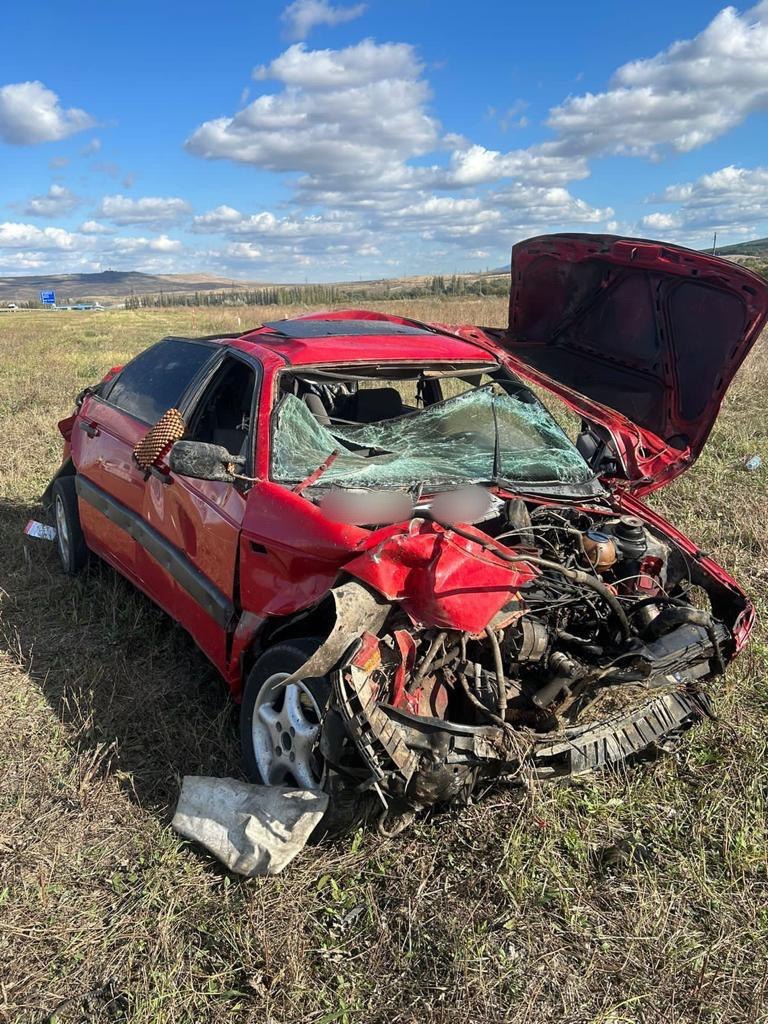 На трассе Таврида в Белогорском районе произошло смертельное ДТП. По данным  Госавтоинспекции, около 13:00 водитель «Фольксвагена» 1955 года рождения не  смог удержать машину на дороге и вылетел в кювет - Лента новостей Крыма