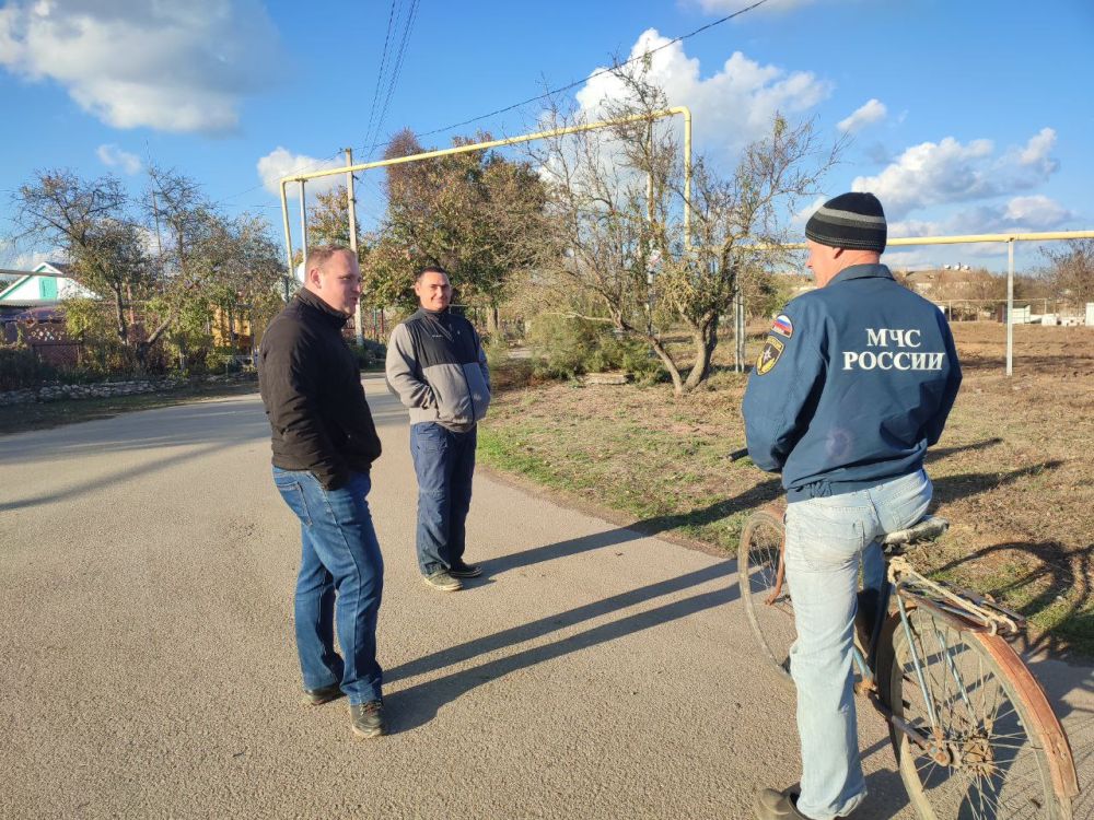 Сегодня глава Администрации Раздольненского района Денис Олейник посетил село Славное