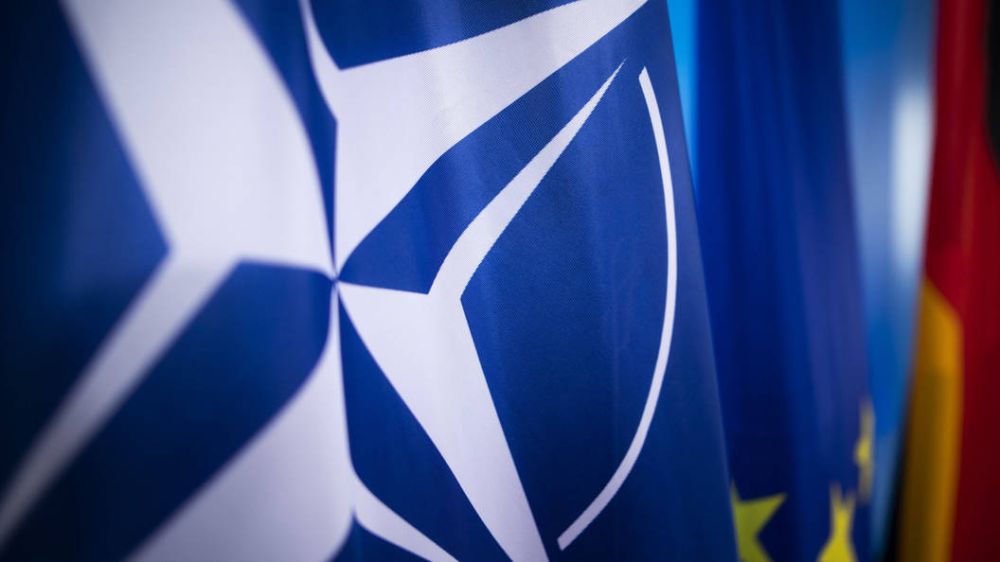 "Пришло время сделать шаг": Экс-глава НАТО предложил принять Украину в её новых границах