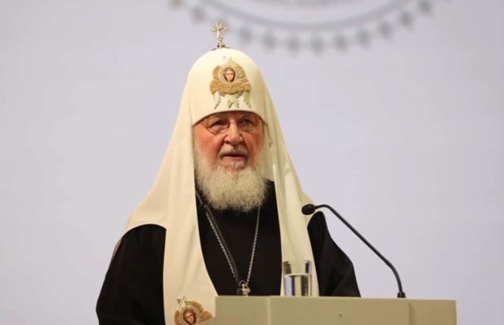 Патриарх Кирилл объявил, что запрет «склонения» женщин к абортам поможет увеличить население России «как по движению волшебной палочки»