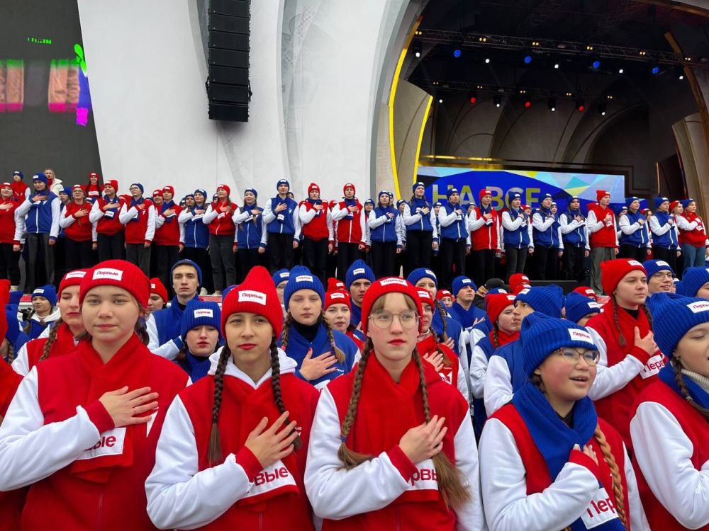 Феодосийские школьницы выступили на площадке ВДНХ в Москве
