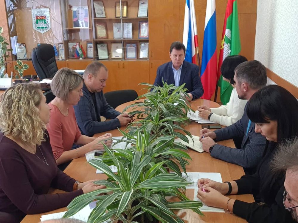 Василий Телиженко: Сегодня провел совещание с руководителями коммунальных предприятий города, чтобы обсудить меры по устранению последствий непогоды
