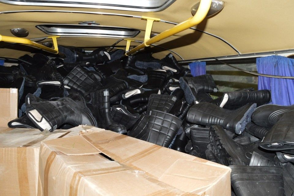 Из Крыма в зону СВО передали сапоги и инструменты для ремонта автомобилей