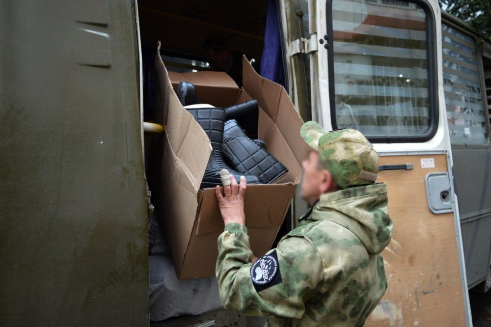 Крым отправил очередную партию помощи военнослужащим