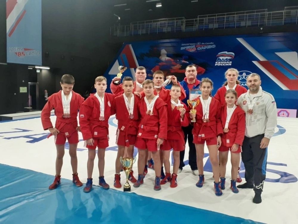 Керчане приняли участие во Всероссийских командных соревнованиях по самбо в составе сборной Крыма
